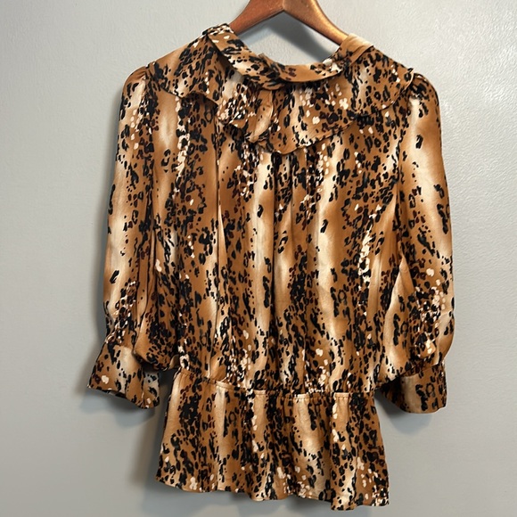 Parker 100% Silk Animal Print Blouse bag sleeve ruffle neck Size medium - Picture 12 of 16